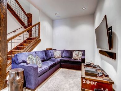 Four Bedroom Upscale Ski Home Perfect for Entertaining